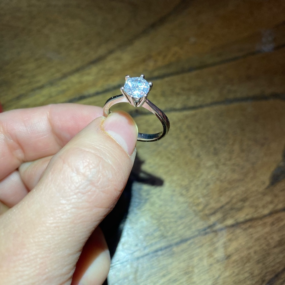 diamond ring 💍 - Picture 4 of 8